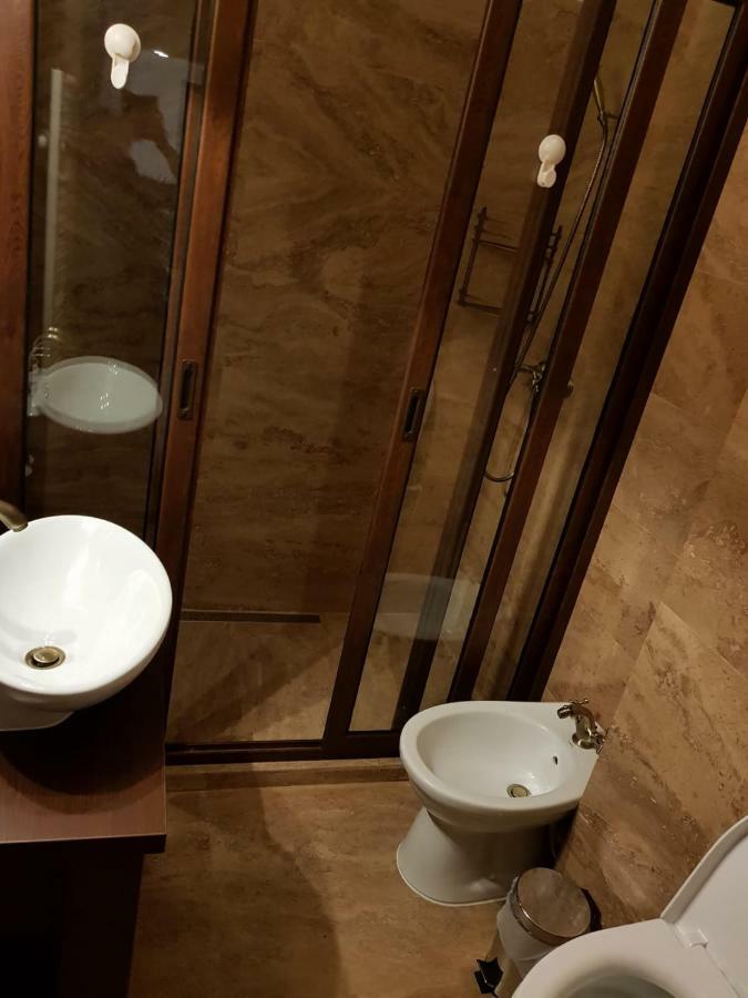 Apartament 2 Camere Ultracentral รึมนิคูวัลเจีย ภายนอก รูปภาพ