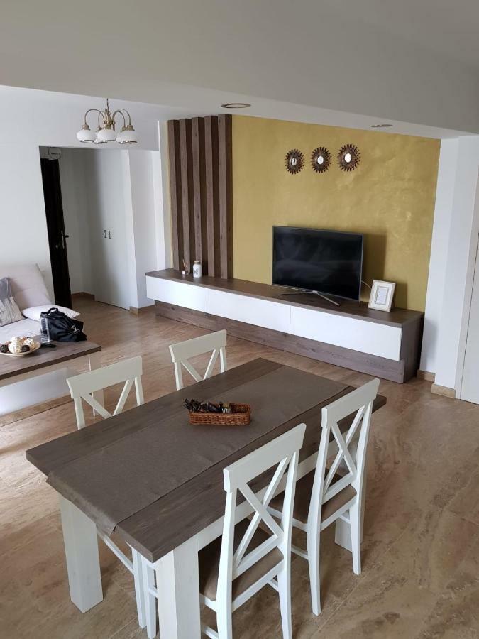 Apartament 2 Camere Ultracentral รึมนิคูวัลเจีย ภายนอก รูปภาพ