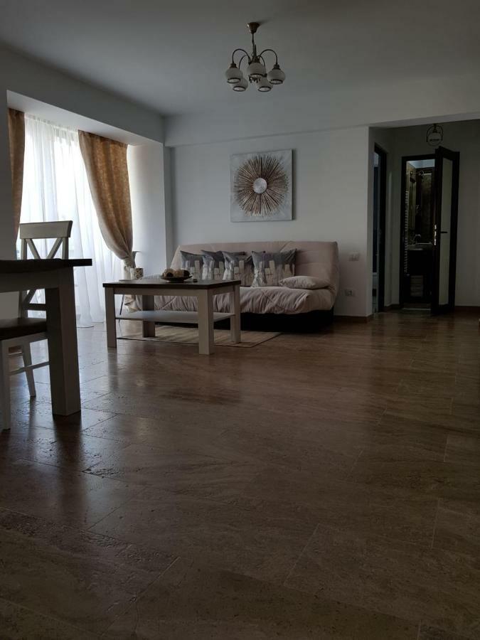Apartament 2 Camere Ultracentral รึมนิคูวัลเจีย ภายนอก รูปภาพ