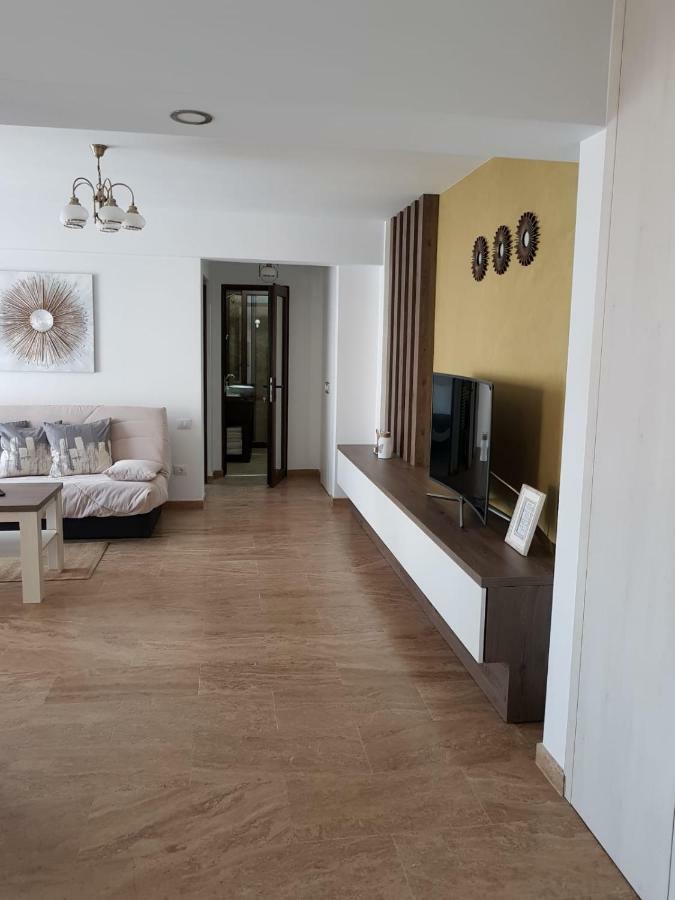 Apartament 2 Camere Ultracentral รึมนิคูวัลเจีย ภายนอก รูปภาพ