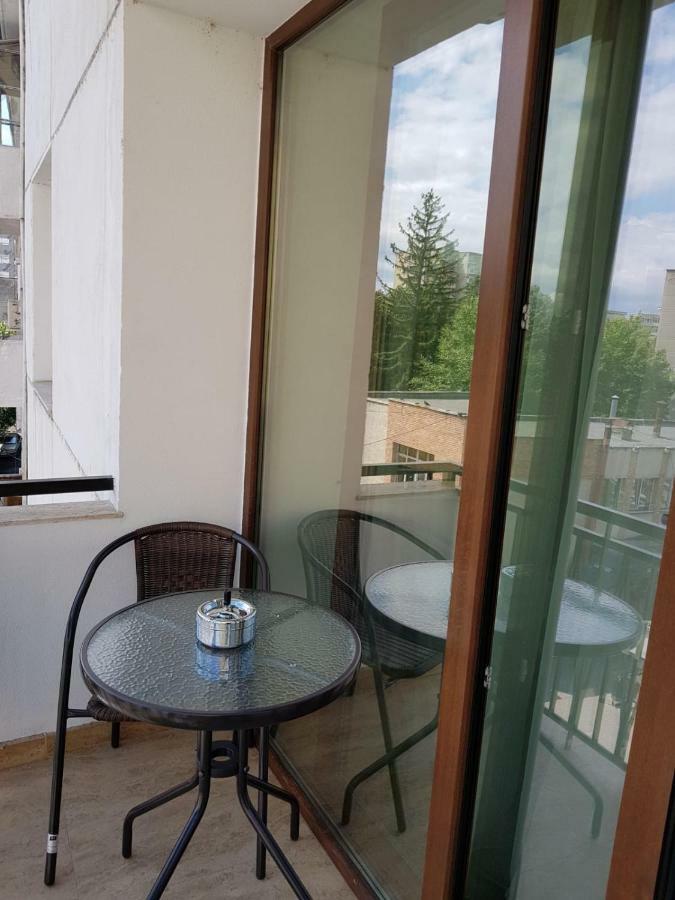 Apartament 2 Camere Ultracentral รึมนิคูวัลเจีย ภายนอก รูปภาพ
