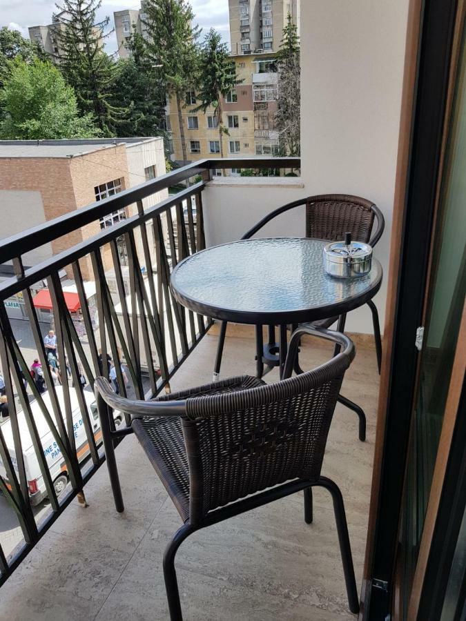 Apartament 2 Camere Ultracentral รึมนิคูวัลเจีย ภายนอก รูปภาพ