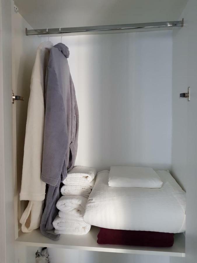 Apartament 2 Camere Ultracentral รึมนิคูวัลเจีย ภายนอก รูปภาพ